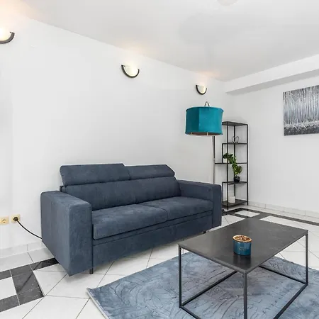 Stunning In Spincici With Wifi Apartment Jusici