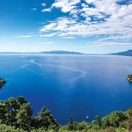 Stunning In Spincici With Wifi Apartment Jusici