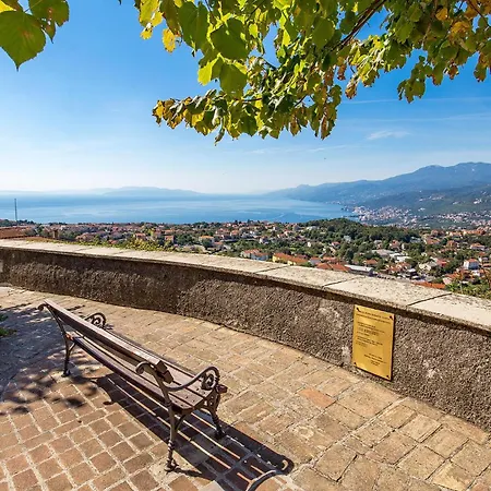 Stunning In Spincici With Wifi Apartment *